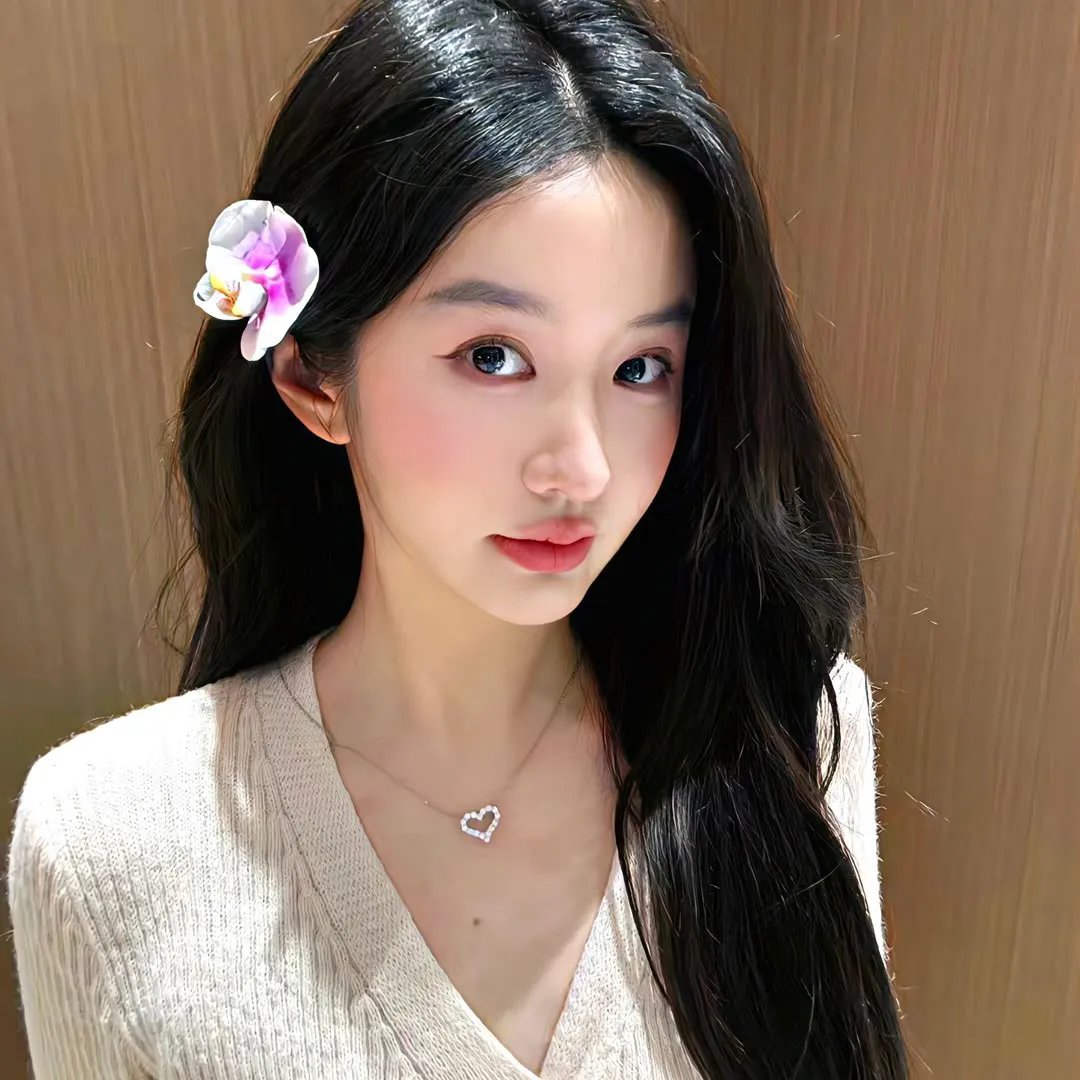 美女足球队封面